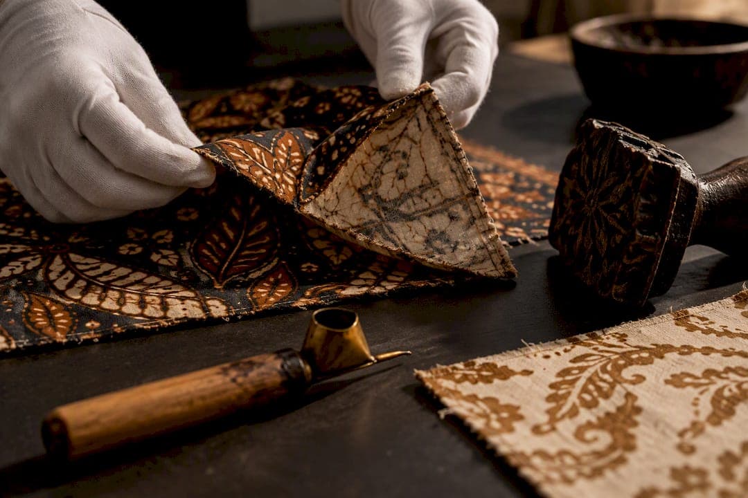 4 Provenance Tests for Ankara Fabric and Its Museum Backed Origins